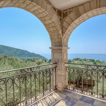 Villa Olive Grove