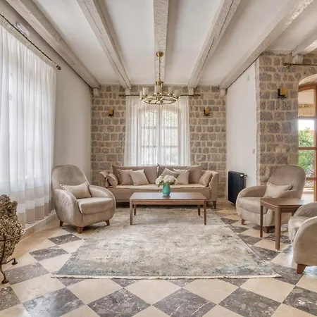 Villa Olive Grove